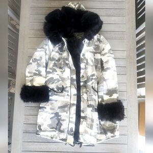 KINIKISS | Camouflage Faux Fur Trim Parka | SZ M